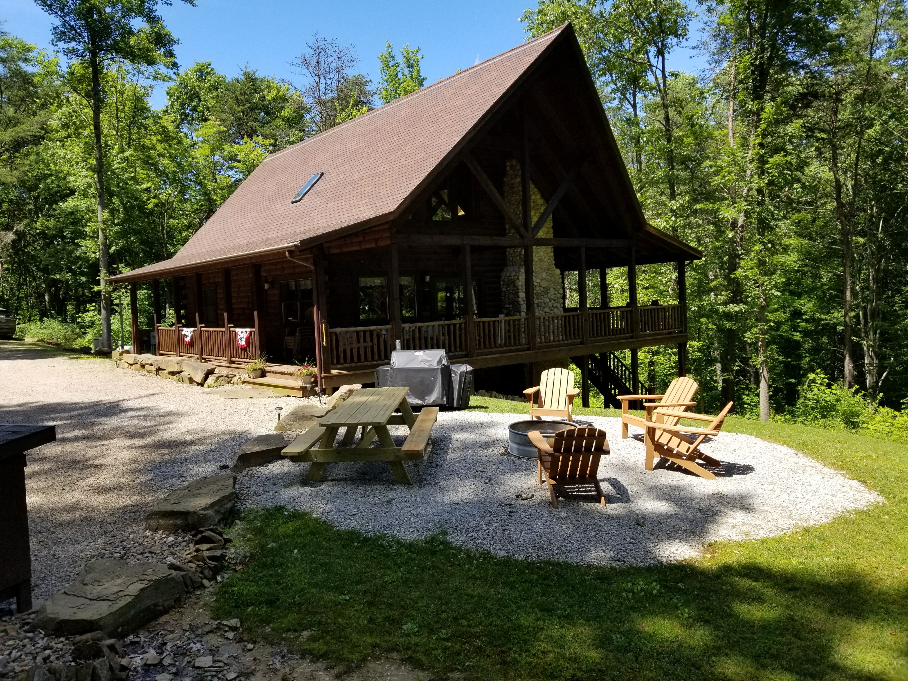 Russell S Hocking Hills Lodging Hocking Hills Cottages And Cabins